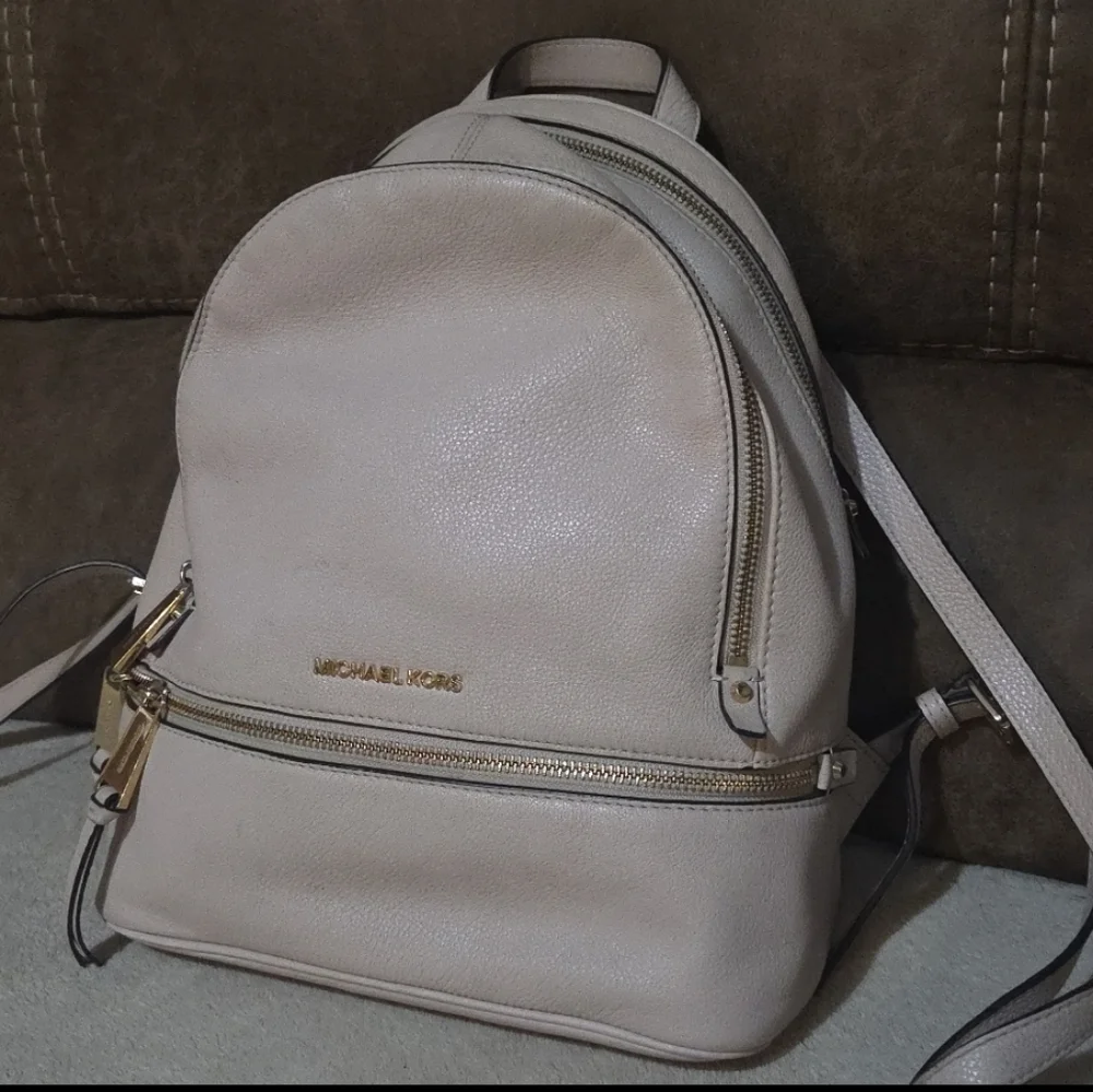 Michael Kors MK Rhea Medium Leather Backpack Soft Pink Gold